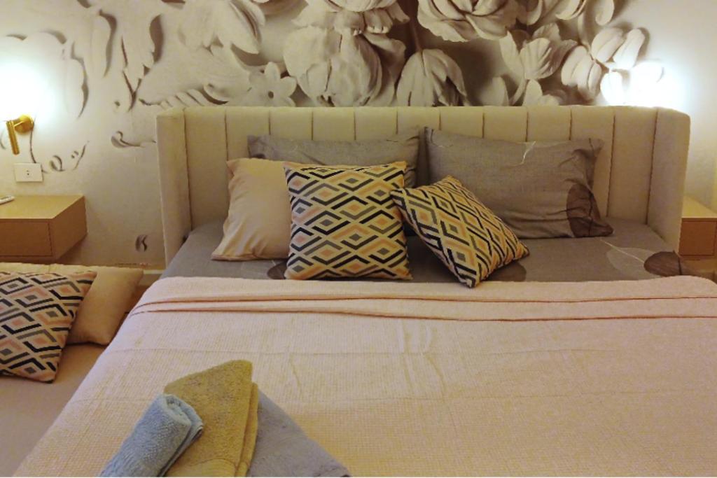Achrafieh Luxurious Apt, 5 Min To Museum Apartment *