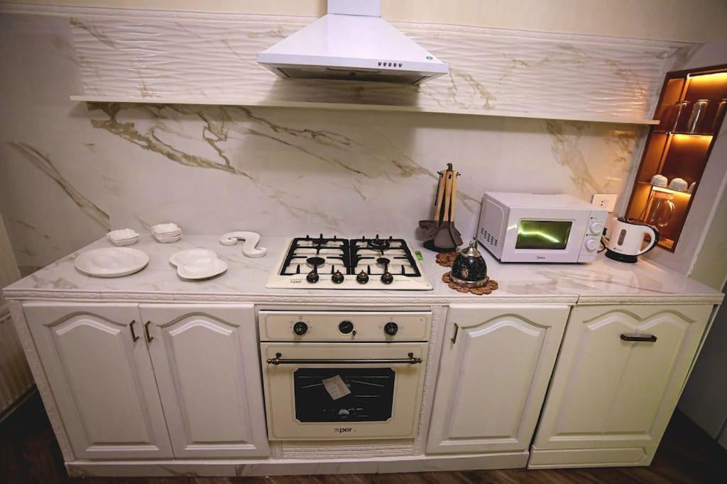 Apartment Achrafieh Luxurious Apt, 5 Min To Museum Beirut