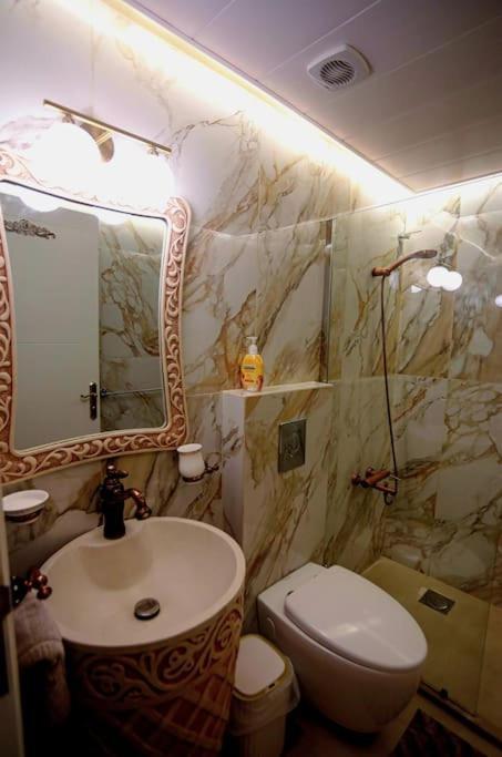 Apartment Achrafieh Luxurious Apt, 5 Min To Museum Beirut