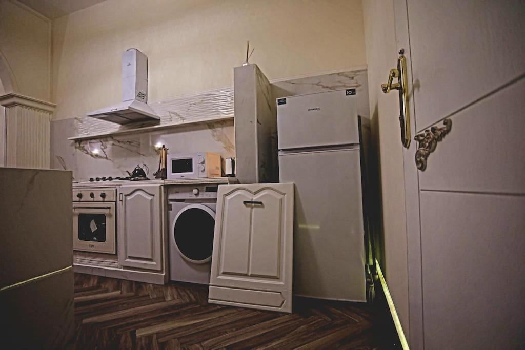 Achrafieh Luxurious Apt, 5 Min To Museum *